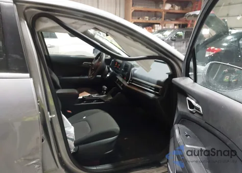 2023 Kia Sportage Lx z USA, uszkodzony, nr VIN KNDPUCAF4P7083733